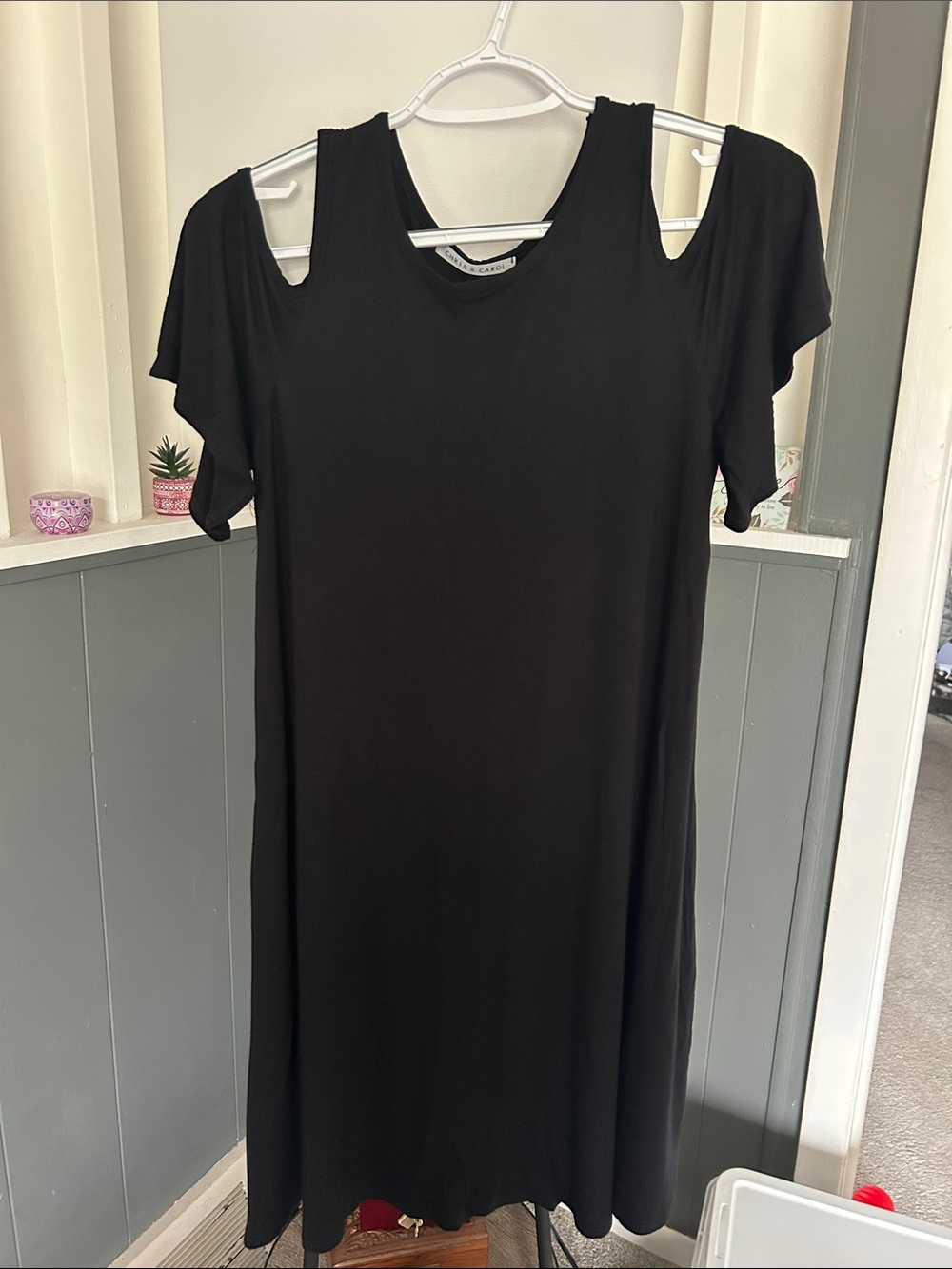 Chris & Carol Black Cold-Shoulder Dress
